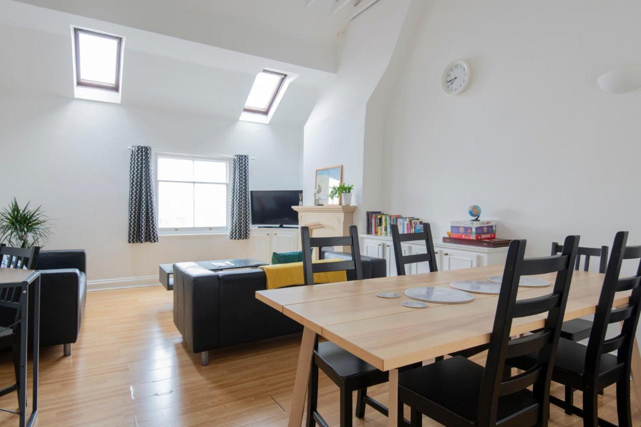 Fantastic 3 Bed Brighton House- Sleeps 6- Superfast Wifi And Garage Apartman Kültér fotó