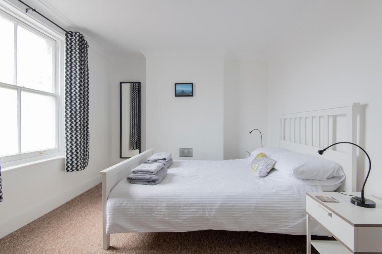 Fantastic 3 Bed Brighton House- Sleeps 6- Superfast Wifi And Garage Apartman Kültér fotó