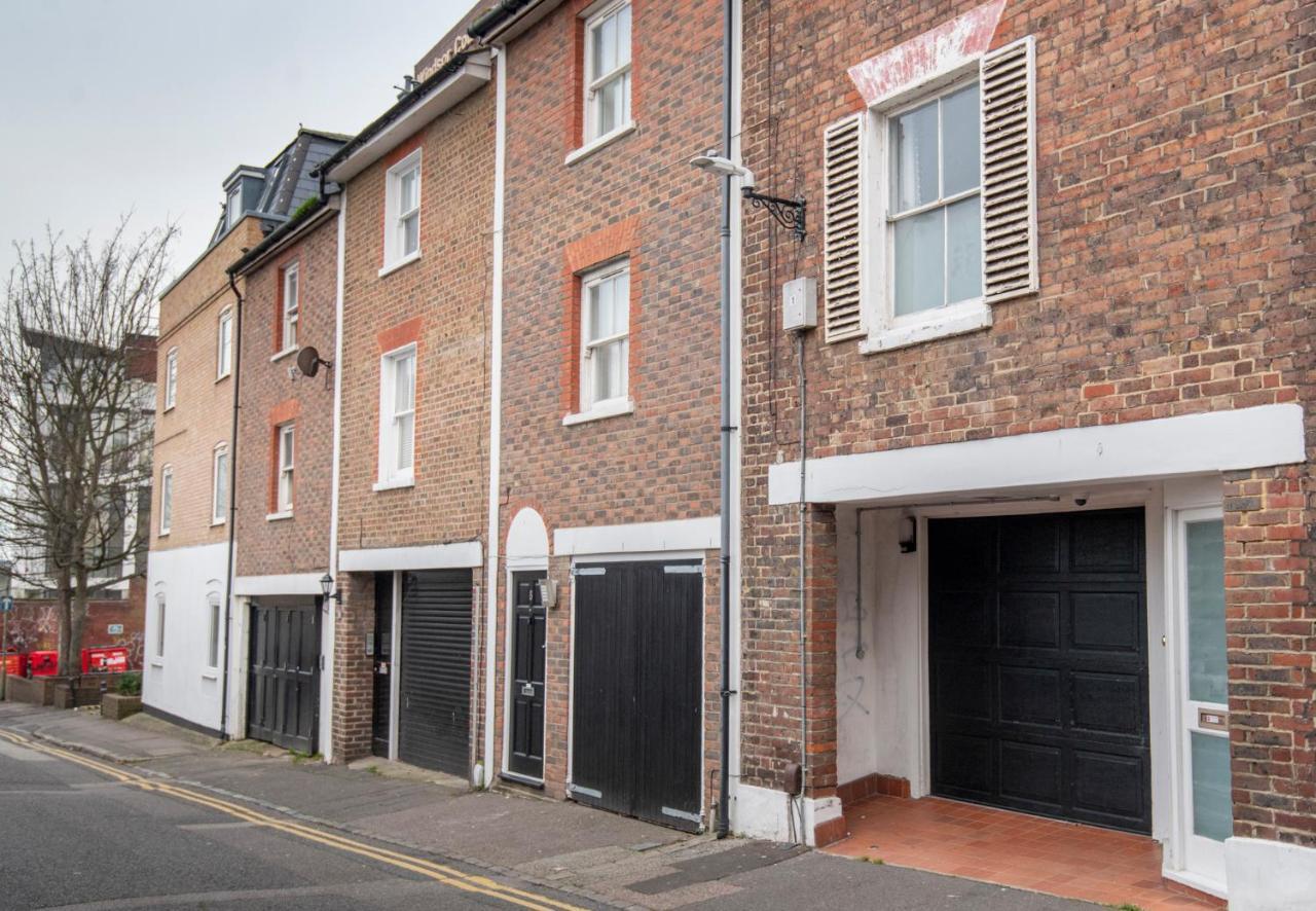 Fantastic 3 Bed Brighton House- Sleeps 6- Superfast Wifi And Garage Apartman Kültér fotó